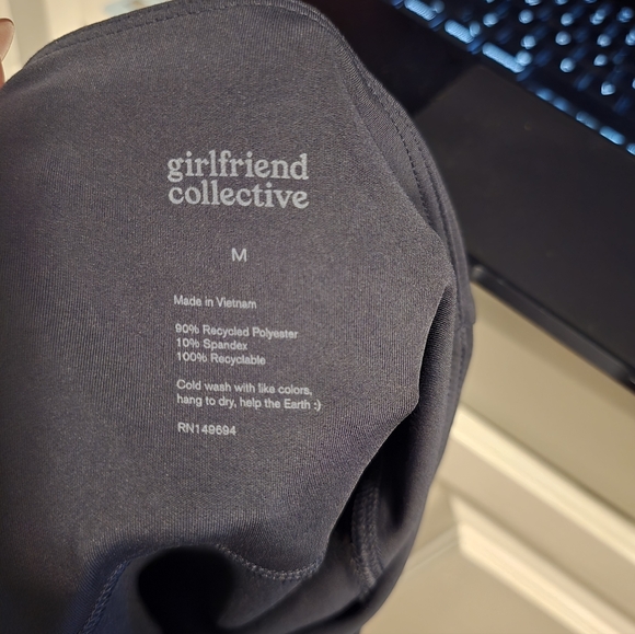 NWT Girlfriend Collective Capri Leggings - Picture 4 of 4